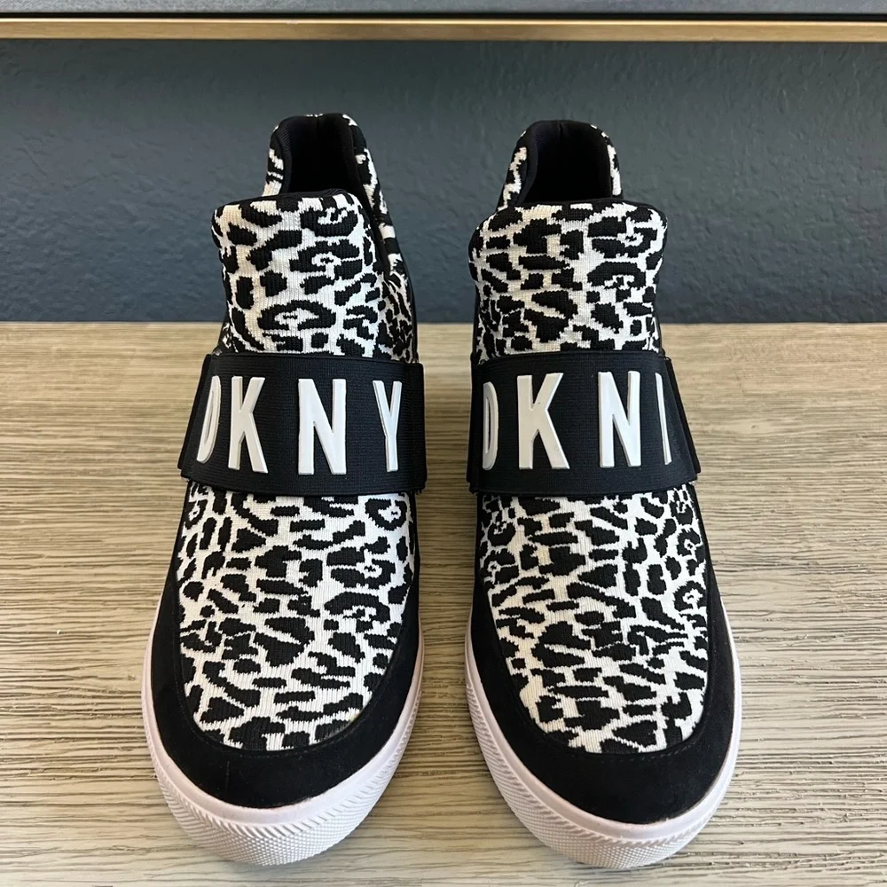 EXCELLENT CONDITION!! DKNY Black and White Wedge Sneakers